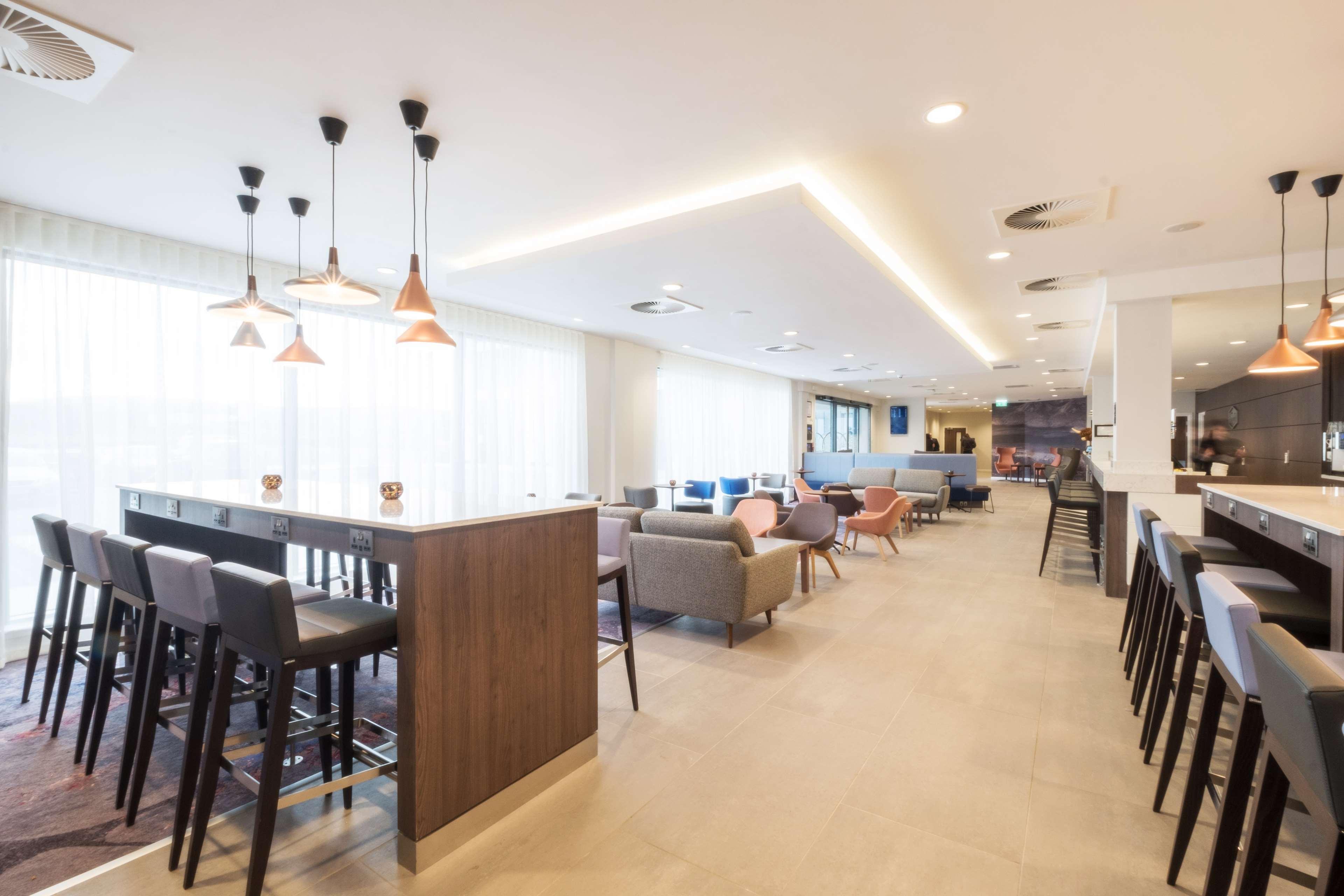 Hampton By Hilton Aberdeen Airport Dyce Exterior photo