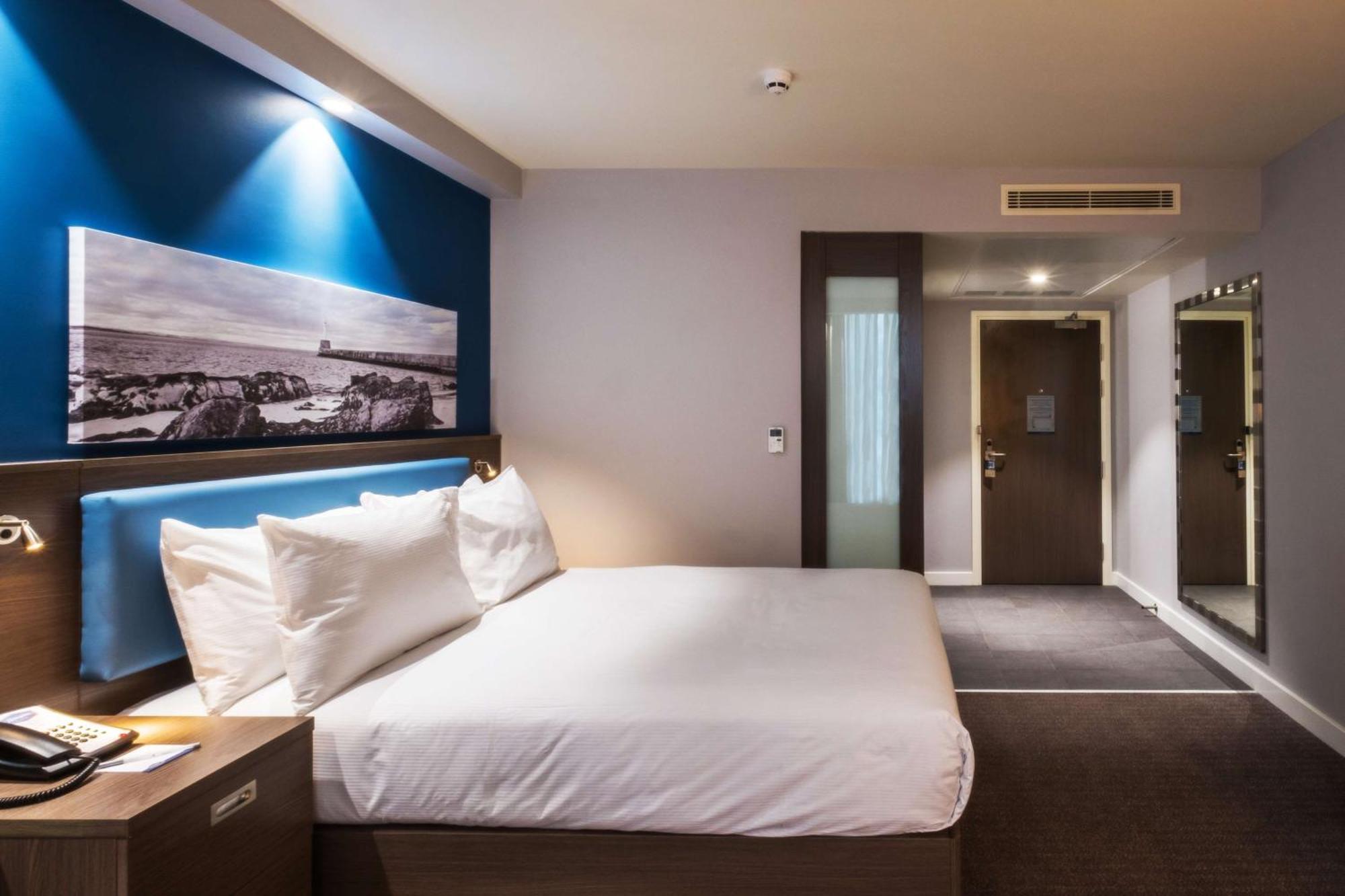Hampton By Hilton Aberdeen Airport Dyce Exterior photo