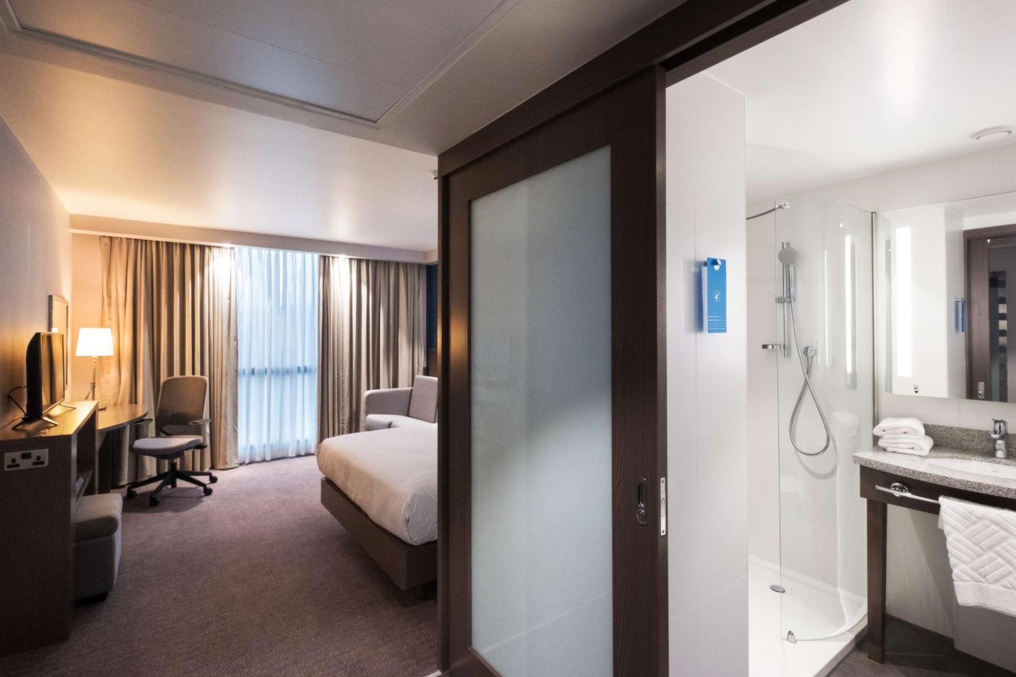 Hampton By Hilton Aberdeen Airport Dyce Exterior photo