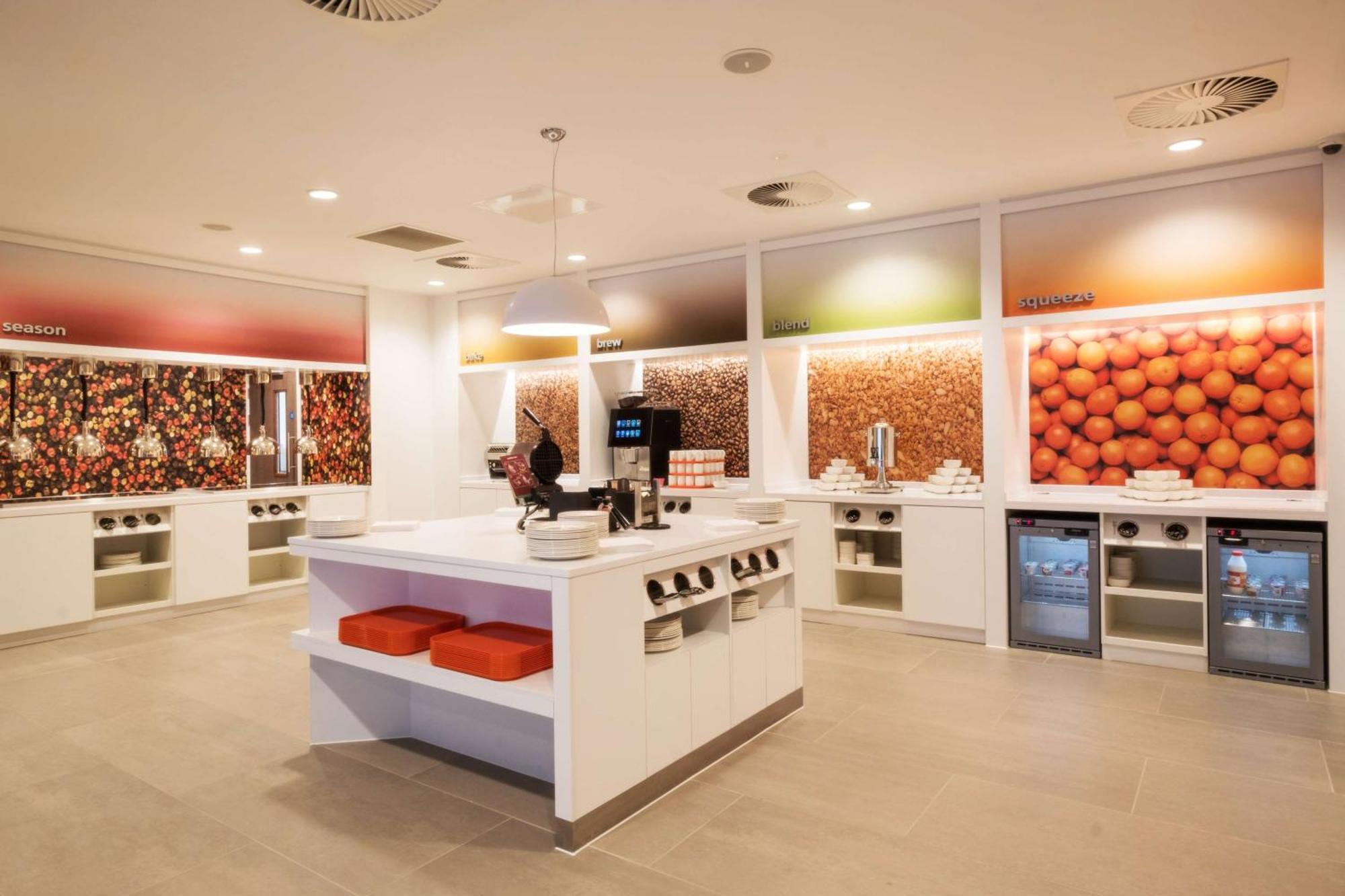Hampton By Hilton Aberdeen Airport Dyce Exterior photo