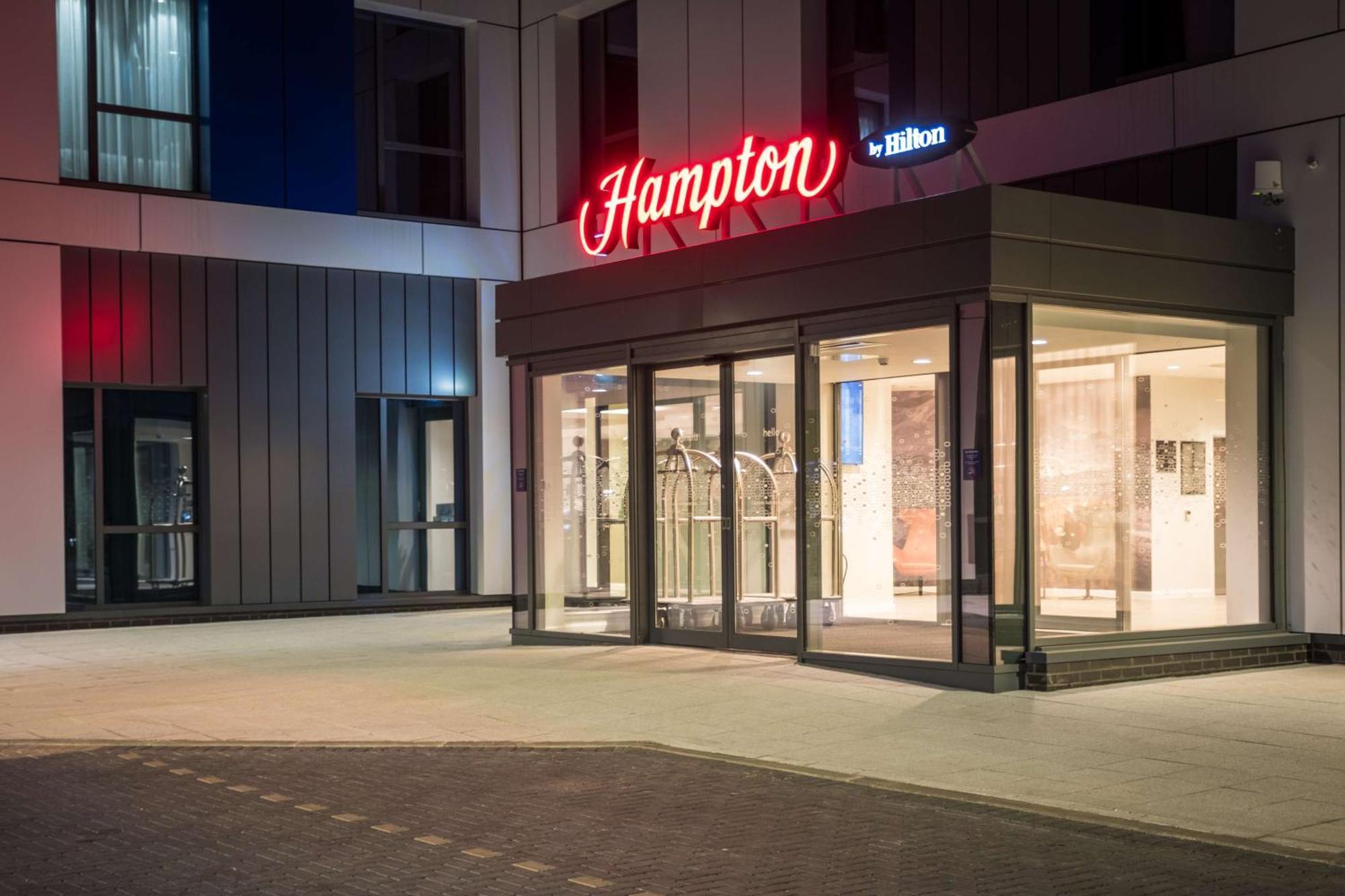 Hampton By Hilton Aberdeen Airport Dyce Exterior photo